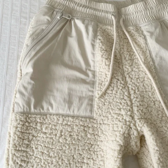 Aerie Cream Sherpa Women’s Jogger Pants XS Cozy Neutral Aesthetic - Picture 2 of 14